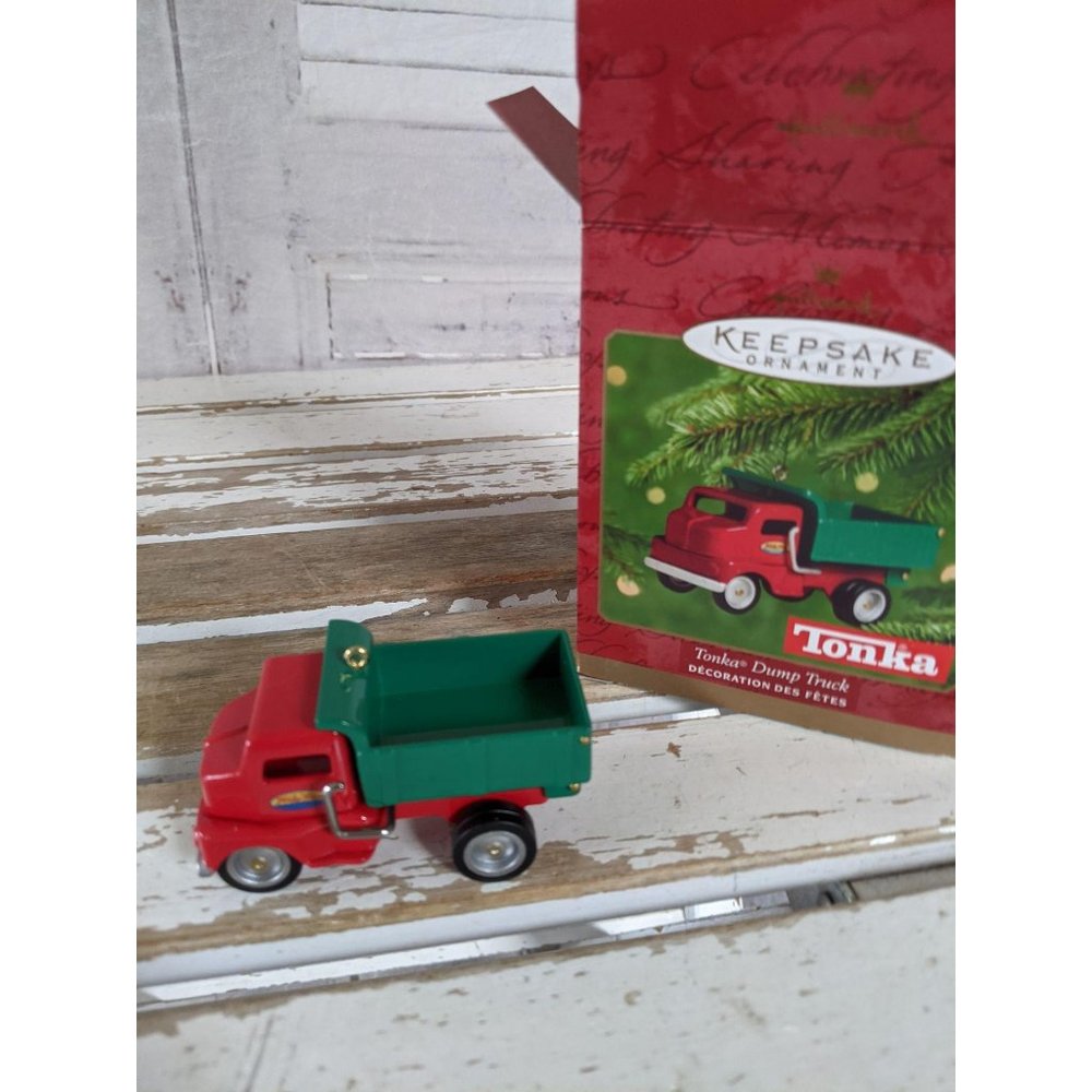 Hallmark Tonka dump truck 2000‎ ornament Xmas holid